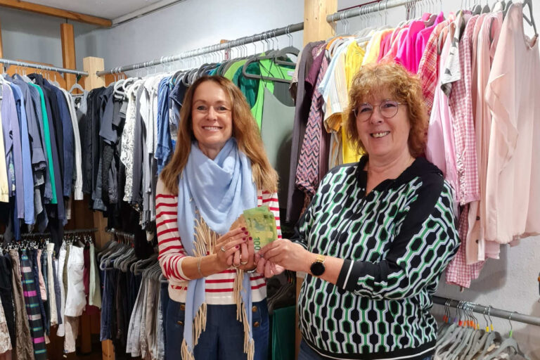 Spende des Second-Hand-Ladens 2. Chance